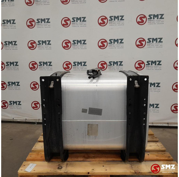 MAN Occ brandstoftank 330L + brandstofniveausensor + s - Depósito de combustible para Camión: foto 2 MAN Occ brandstoftank 330L + brandstofniveausensor + s - Depósito de combustible para Camión: foto 2