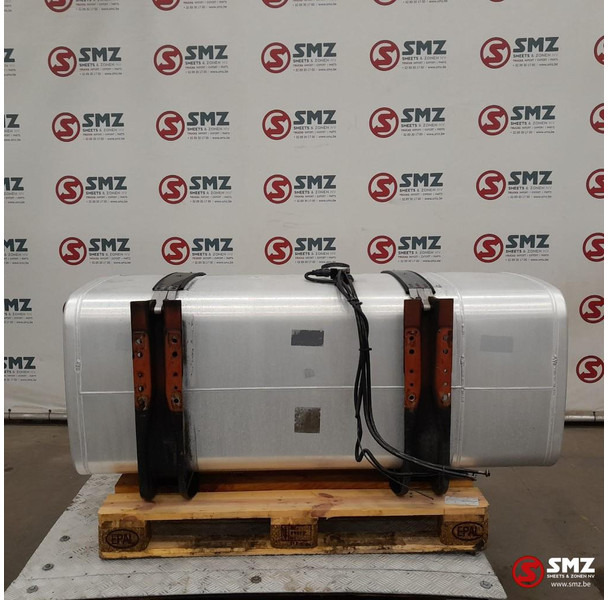 MAN Occ brandstoftank + brandstofniveusensor + steunen - Depósito de combustible para Camión: foto 2 MAN Occ brandstoftank + brandstofniveusensor + steunen - Depósito de combustible para Camión: foto 2