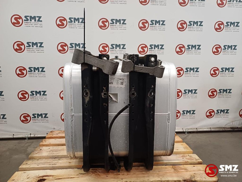 MAN Occ brandstoftank met steunen 250 L MAN - Depósito de combustible para Camión: foto 2 MAN Occ brandstoftank met steunen 250 L MAN - Depósito de combustible para Camión: foto 2