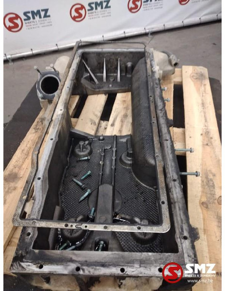 MAN Occ carterpan MAN - Cárter para Camión: foto 3 MAN Occ carterpan MAN - Cárter para Camión: foto 3