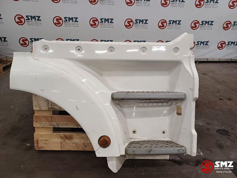 MAN Occ opstapbak rechts MAN - Cabina e interior para Camión: foto 1 MAN Occ opstapbak rechts MAN - Cabina e interior para Camión: foto 1