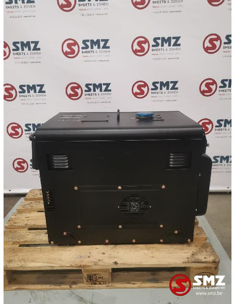 Hyundai Stroomgroep Hyundai HDG88 8KVA 14HP - Maquinaria de construcción: foto 3 Hyundai Stroomgroep Hyundai HDG88 8KVA 14HP - Maquinaria de construcción: foto 3