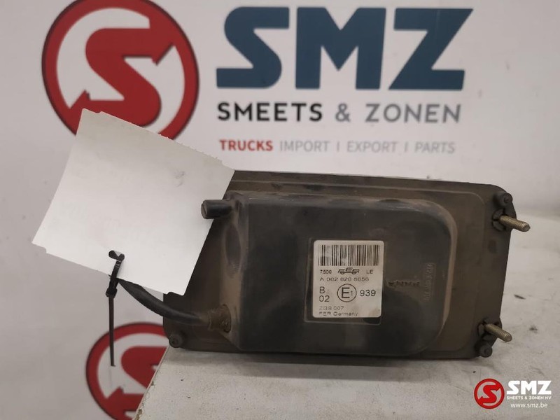 Mercedes-Benz Occ Mistlicht links Actros MP1 - Faro antiniebla para Camión: foto 2 Mercedes-Benz Occ Mistlicht links Actros MP1 - Faro antiniebla para Camión: foto 2