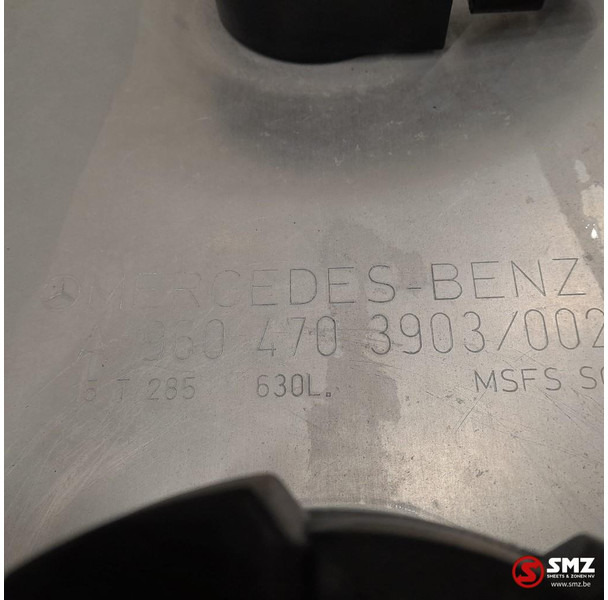 Mercedes-Benz Occ brandstoftank 630L + brandstofniveausensor Mer - Depósito de combustible para Camión: foto 5 Mercedes-Benz Occ brandstoftank 630L + brandstofniveausensor Mer - Depósito de combustible para Camión: foto 5
