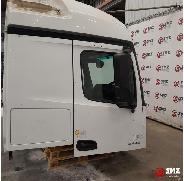 Mercedes-Benz Occ cabine RHD Mercedes - Cabina e interior para Camión: foto 4 Mercedes-Benz Occ cabine RHD Mercedes - Cabina e interior para Camión: foto 4