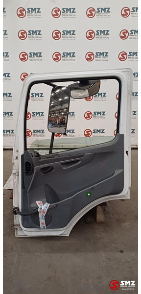 Mercedes-Benz Occ deur rechts Mercedes - Puerta y piezas para Camión: foto 2 Mercedes-Benz Occ deur rechts Mercedes - Puerta y piezas para Camión: foto 2