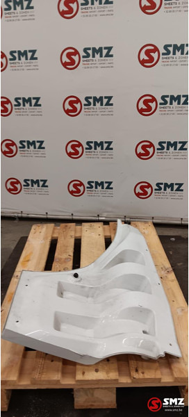 Mercedes-Benz Occ deurverlenging links Mercedes - Puerta y piezas para Camión: foto 2 Mercedes-Benz Occ deurverlenging links Mercedes - Puerta y piezas para Camión: foto 2