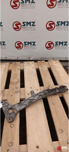 Mercedes-Benz Occ koplampsteunbeugel links Mercedes - Faro delantero para Camión: foto 2 Mercedes-Benz Occ koplampsteunbeugel links Mercedes - Faro delantero para Camión: foto 2