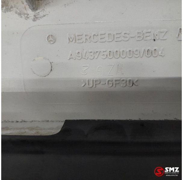Mercedes-Benz Occ radiatorgrille Mercedes - Parrilla para Camión: foto 3 Mercedes-Benz Occ radiatorgrille Mercedes - Parrilla para Camión: foto 3