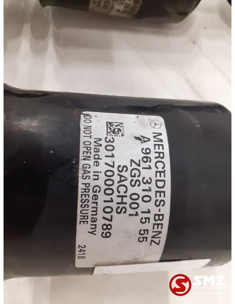 Mercedes-Benz Occ set schokdempers cabinevering Mercedes - Suspensión de cabina para Camión: foto 3 Mercedes-Benz Occ set schokdempers cabinevering Mercedes - Suspensión de cabina para Camión: foto 3