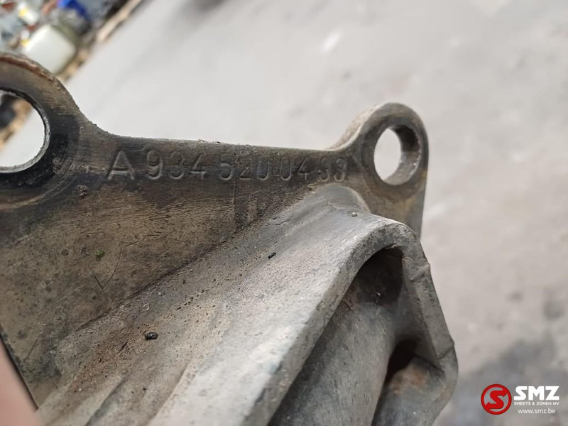 Mercedes-Benz Occ spatbord + spatbordbeugel Econic rechtsachtera - Carrocería y exterior para Camión: foto 4 Mercedes-Benz Occ spatbord + spatbordbeugel Econic rechtsachtera - Carrocería y exterior para Camión: foto 4