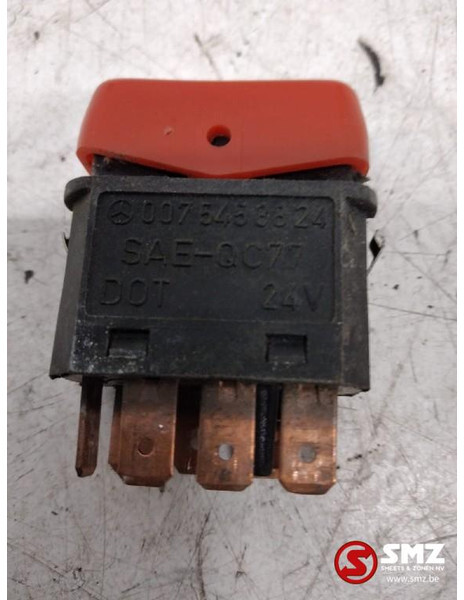 Mercedes-Benz Occ waarschuwingsschakelaar Mercedes Atego - Sistema eléctrico para Camión: foto 2 Mercedes-Benz Occ waarschuwingsschakelaar Mercedes Atego - Sistema eléctrico para Camión: foto 2