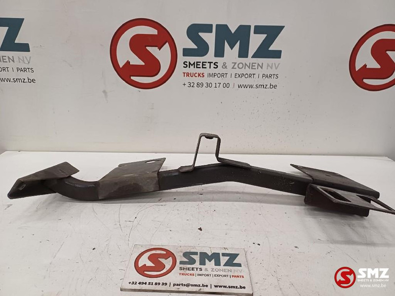 Renault Occ bumperbevestiging links Renault - Parachoques para Camión: foto 3 Renault Occ bumperbevestiging links Renault - Parachoques para Camión: foto 3