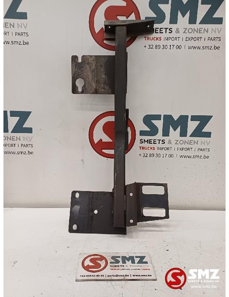 Renault Occ bumperbevestiging links Renault - Parachoques para Camión: foto 2 Renault Occ bumperbevestiging links Renault - Parachoques para Camión: foto 2