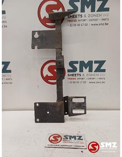 Renault Occ bumperbevestiging rechts Renault - Parachoques para Camión: foto 1 Renault Occ bumperbevestiging rechts Renault - Parachoques para Camión: foto 1