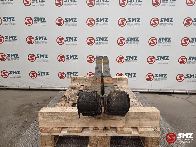 Renault Occ set bladveren achteras Renault - Suspensión de ballestas para Camión: foto 3 Renault Occ set bladveren achteras Renault - Suspensión de ballestas para Camión: foto 3