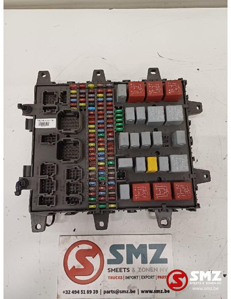 Renault Occ zekeringskast Renault - Sistema eléctrico para Camión: foto 1 Renault Occ zekeringskast Renault - Sistema eléctrico para Camión: foto 1