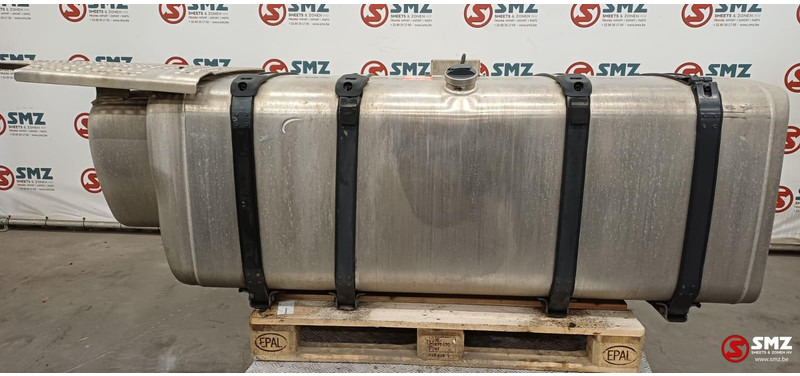 Scania Occ brandstoftank 950L Scania - Depósito de combustible para Camión: foto 1 Scania Occ brandstoftank 950L Scania - Depósito de combustible para Camión: foto 1