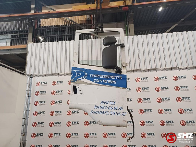 Scania Occ deur rechts Scania - Puerta y piezas para Camión: foto 1 Scania Occ deur rechts Scania - Puerta y piezas para Camión: foto 1