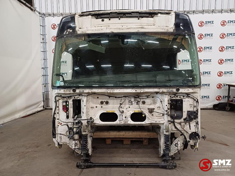 Volvo Occ Cabine Volvo FH4 met schade - Cabina e interior para Camión: foto 1 Volvo Occ Cabine Volvo FH4 met schade - Cabina e interior para Camión: foto 1