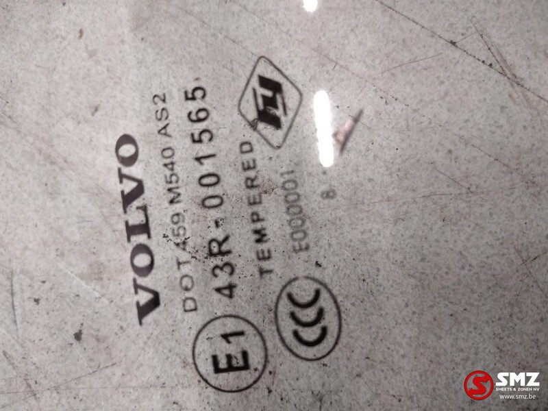 Volvo Occ achterrruit Volvo - Ventana y piezas para Camión: foto 2 Volvo Occ achterrruit Volvo - Ventana y piezas para Camión: foto 2