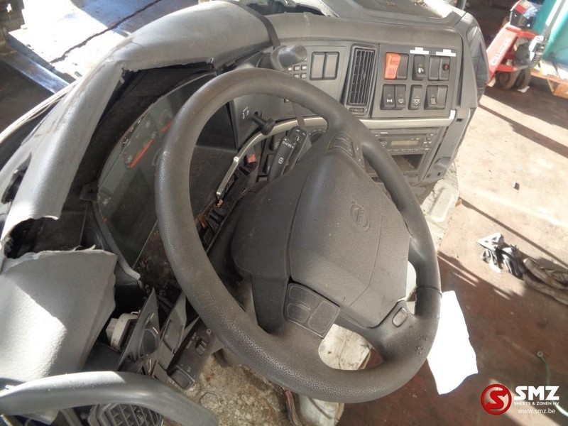 Volvo Occ dashboard volvo FM 450 - Salpicadero para Camión: foto 3 Volvo Occ dashboard volvo FM 450 - Salpicadero para Camión: foto 3