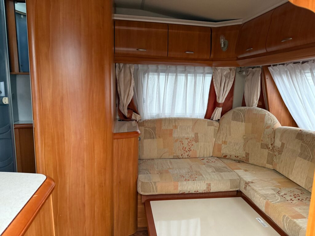 Hobby Excellent 460 LU 2008 - Caravana: foto 5 Hobby Excellent 460 LU 2008 - Caravana: foto 5