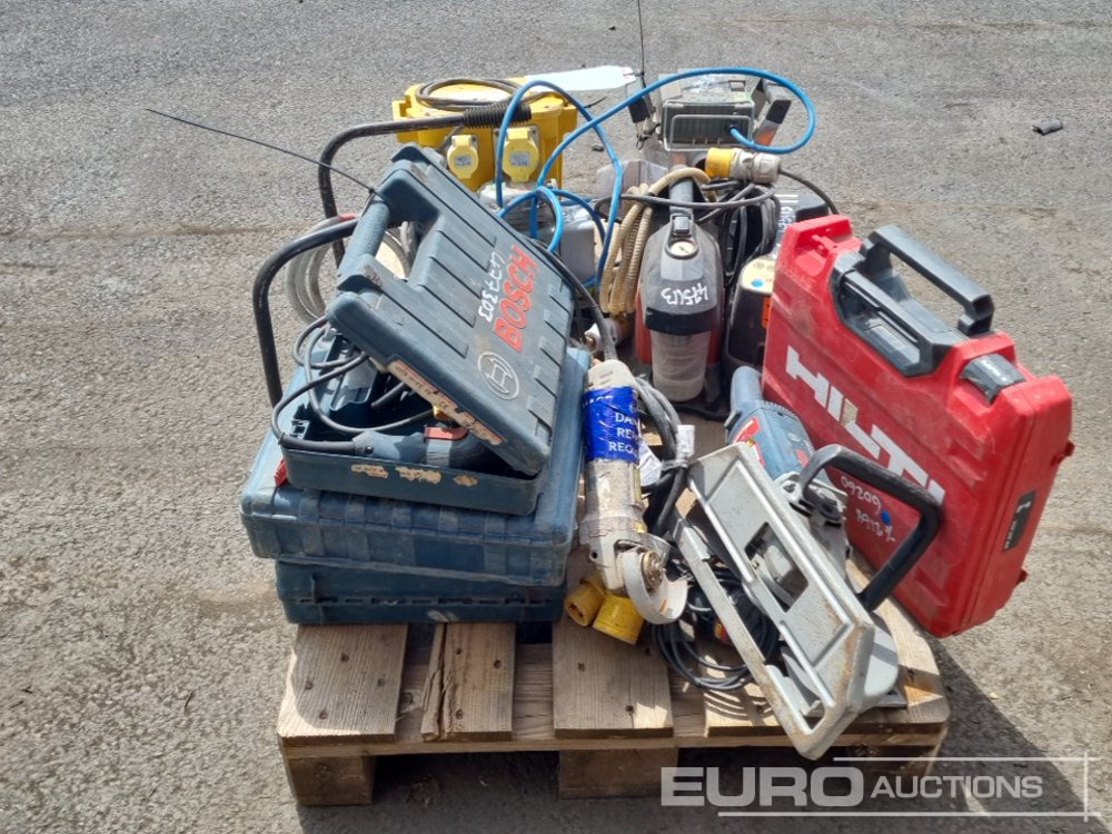 Equipo de construcción 110Volt Transformer, 110Volt Vacuum Pump (3 of), 110Volt Hand Held Floor Sander, Cable Avoidance Tool Signal Detector: foto 7