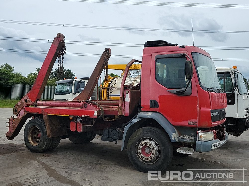 2006 DAF LF55.220 - Camión portacontenedor de cadenas: foto 5 2006 DAF LF55.220 - Camión portacontenedor de cadenas: foto 5