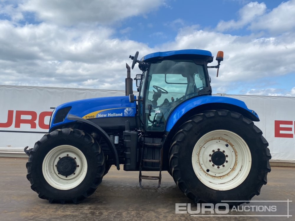 2008 New Holland T7050 - Tractor: foto 2 2008 New Holland T7050 - Tractor: foto 2