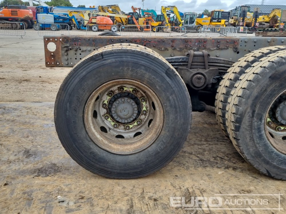 Camión chasis 2009 Iveco AD340: foto 13
