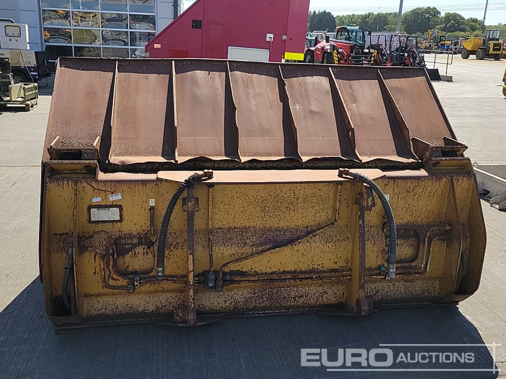 2010 CAT 108" Hydraulic Hi Tip Bucket to suit Wheeled Loader - Cazo: foto 4 2010 CAT 108" Hydraulic Hi Tip Bucket to suit Wheeled Loader - Cazo: foto 4