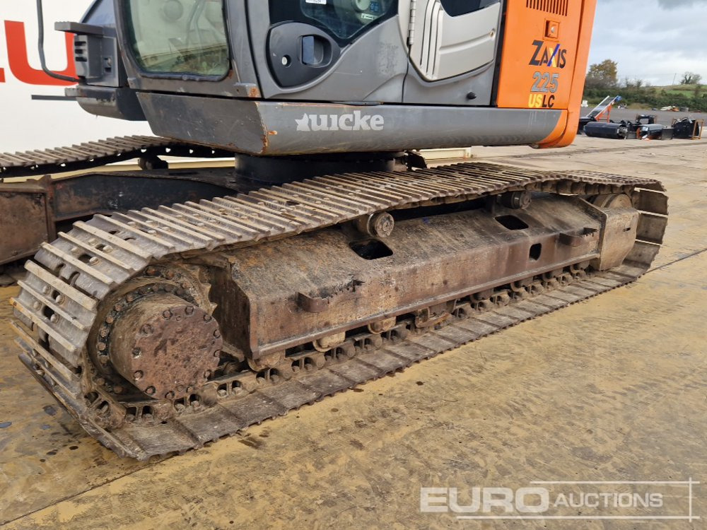 Excavadora de cadenas 2010 Hitachi ZX225USLC-3: foto 24 Excavadora de cadenas 2010 Hitachi ZX225USLC-3: foto 24