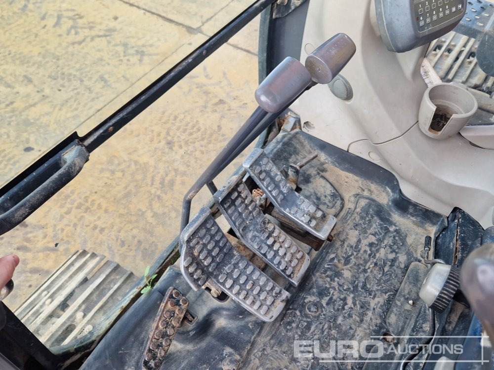 Excavadora de cadenas 2010 Hitachi ZX225USLC-3: foto 32 Excavadora de cadenas 2010 Hitachi ZX225USLC-3: foto 32