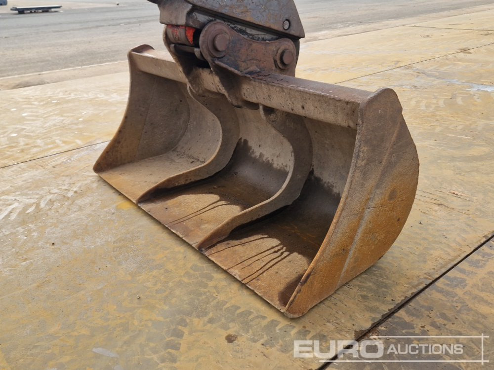 Excavadora de cadenas 2010 Hitachi ZX225USLC-3: foto 23 Excavadora de cadenas 2010 Hitachi ZX225USLC-3: foto 23