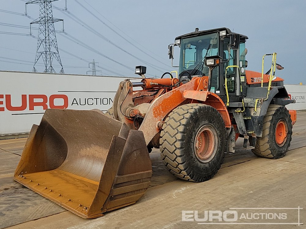 2012 Hitachi ZW250 - Cargadora de ruedas: foto 1 2012 Hitachi ZW250 - Cargadora de ruedas: foto 1