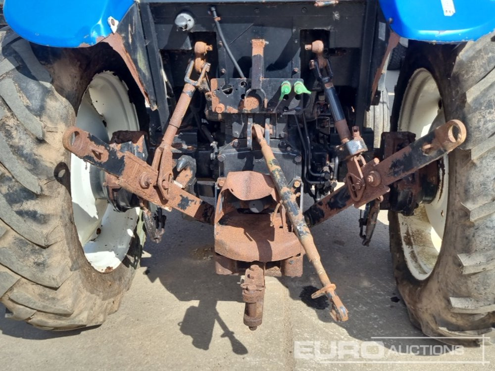 Tractor 2012 New Holland 2WD Tractor, Spool Valve (No Drive): foto 13