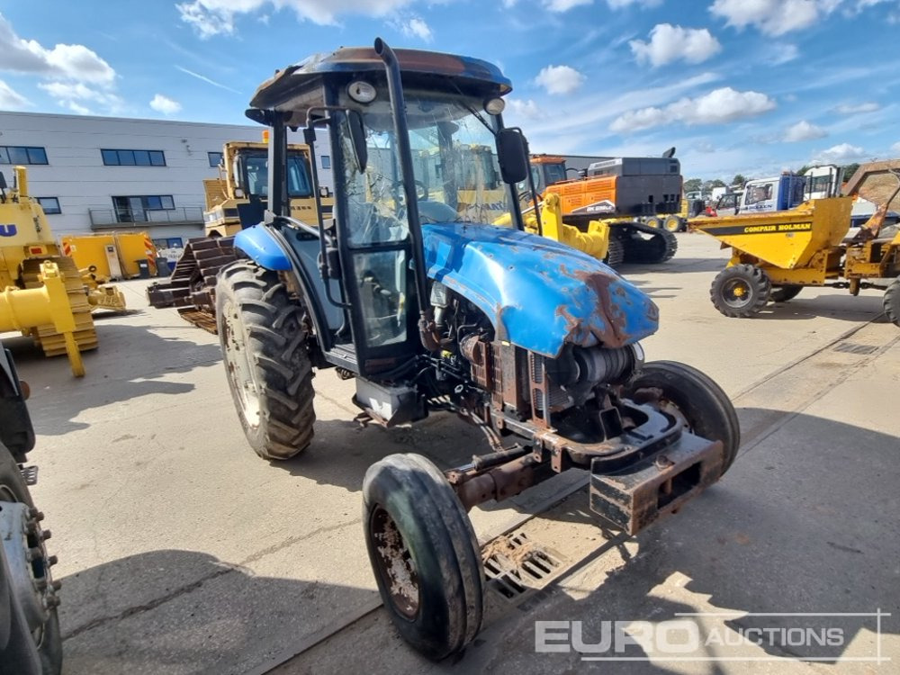 Tractor 2012 New Holland 2WD Tractor, Spool Valve (No Drive): foto 7