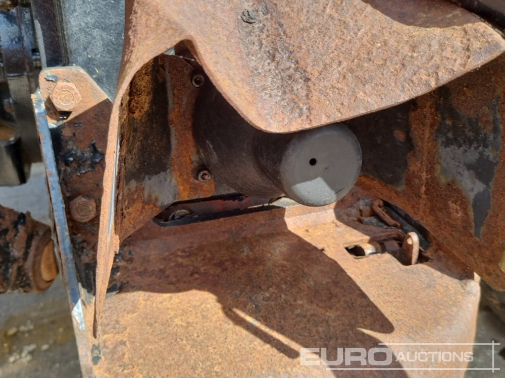 Tractor 2012 New Holland 2WD Tractor, Spool Valve (No Drive): foto 17