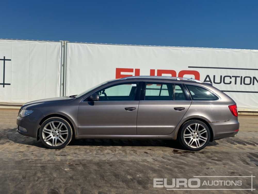 2012 Skoda Superb - Coche: foto 2 2012 Skoda Superb - Coche: foto 2