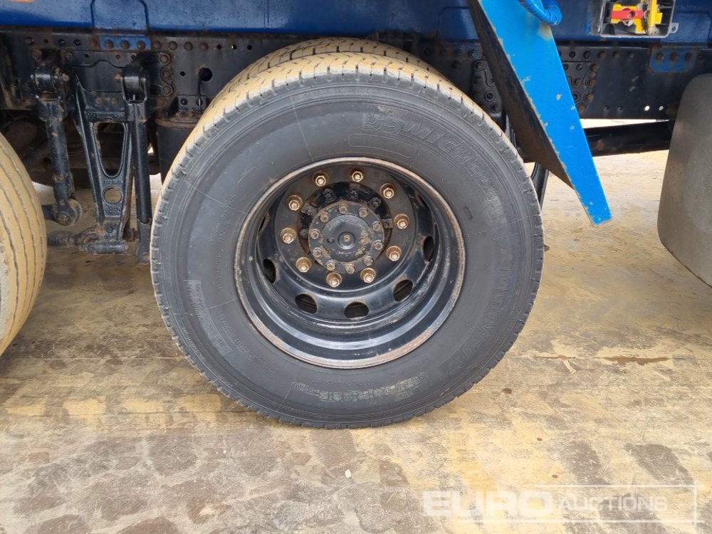 Camión portacontenedor de cadenas 2013 MAN TGS26.480: foto 13