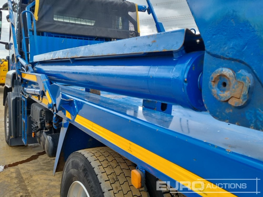 Camión portacontenedor de cadenas 2013 MAN TGS26.480: foto 21
