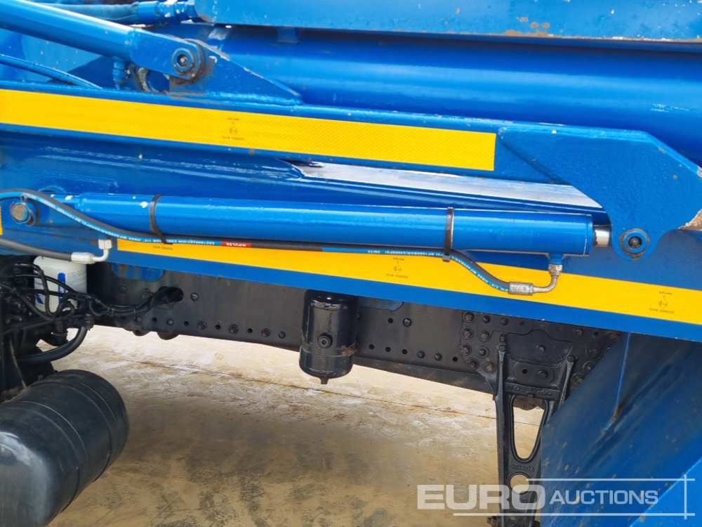 Camión portacontenedor de cadenas 2013 MAN TGS26.480: foto 22