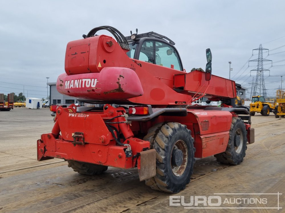 2013 Manitou MRT2150 - Manipulador telescópico: foto 5 2013 Manitou MRT2150 - Manipulador telescópico: foto 5