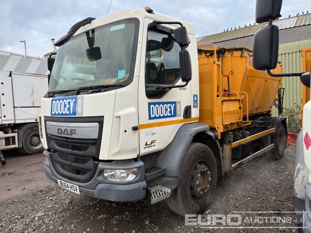 2014 DAF LF220 - Distribuidor de asfalto: foto 1 2014 DAF LF220 - Distribuidor de asfalto: foto 1
