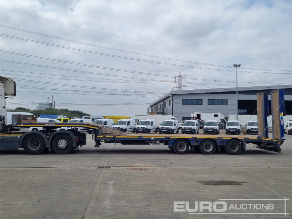 2014 Faymonville Tri Axle Step Frame Low Load Trailer, Neck Ramps, Hydraulic Flip Toe Ramps (Plating Certificate Available) - Semirremolque góndola rebajadas: foto 2 2014 Faymonville Tri Axle Step Frame Low Load Trailer, Neck Ramps, Hydraulic Flip Toe Ramps (Plating Certificate Available) - Semirremolque góndola rebajadas: foto 2