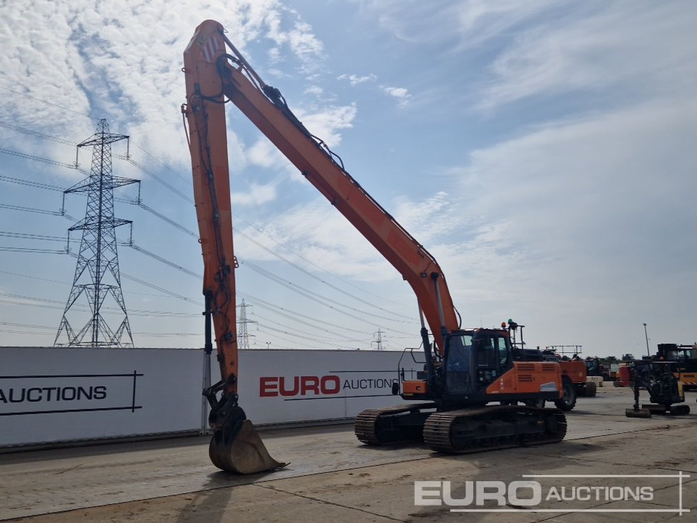 2015 Doosan DX300LC-5 - Excavadora de cadenas: foto 1 2015 Doosan DX300LC-5 - Excavadora de cadenas: foto 1