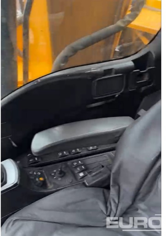 2015 JCB JS130LC - Excavadora de cadenas: foto 4 2015 JCB JS130LC - Excavadora de cadenas: foto 4