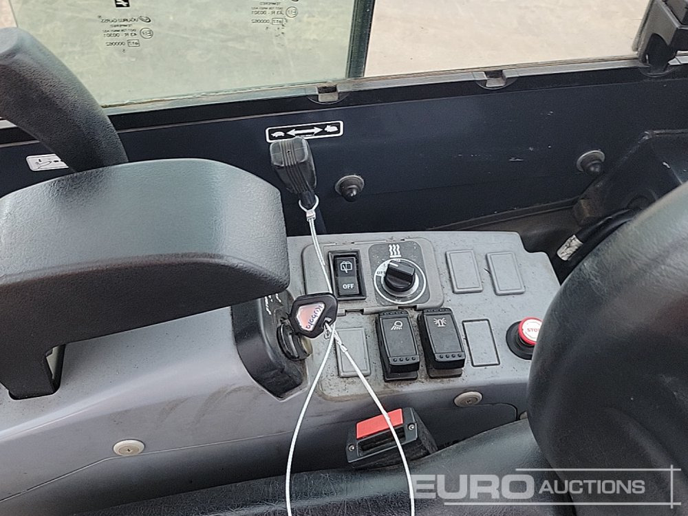 Miniexcavadora 2015 Kubota KX016-4: foto 30
