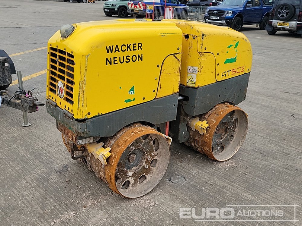 2015 Wacker Neuson Radio Controlled Double Drum Vibrating Padfoot Trench Roller - Construcción de carreteras: foto 1 2015 Wacker Neuson Radio Controlled Double Drum Vibrating Padfoot Trench Roller - Construcción de carreteras: foto 1